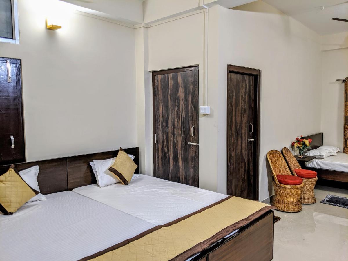 Townhouse - The Urban Inn Dibrugarh Εξωτερικό φωτογραφία